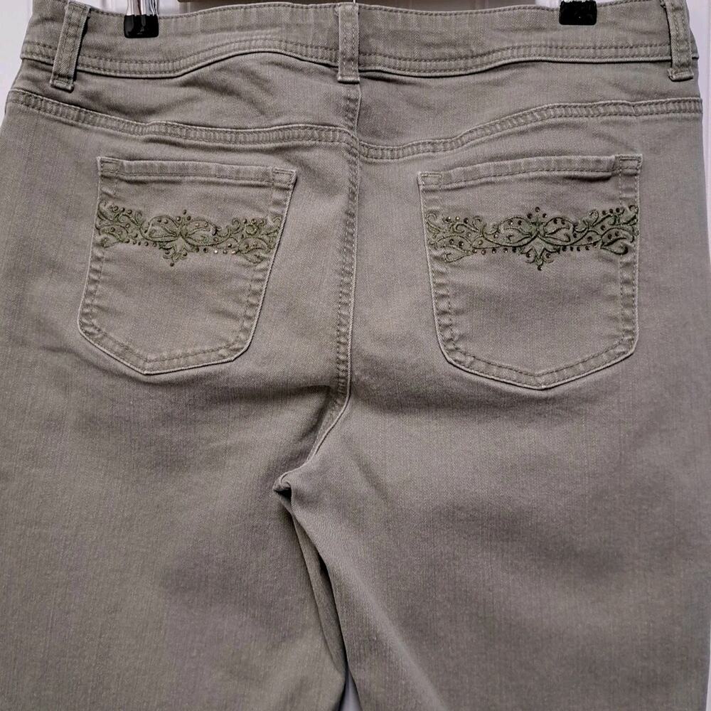 Chicos So Slimming Cropped Jeans Size 1.5 Womens 10 Sage Green Denim Rhinestones